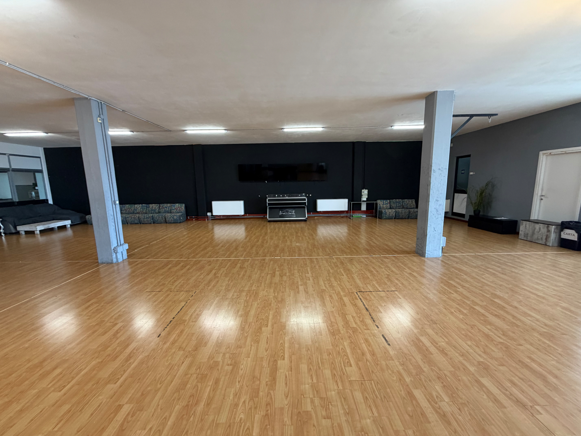 Sala Black, vista frontale dell'ampio spazio eventi